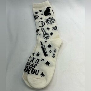 Disney I PUT A SPELL ON Socks Women’s 7-11 White/Black Patterned New‎